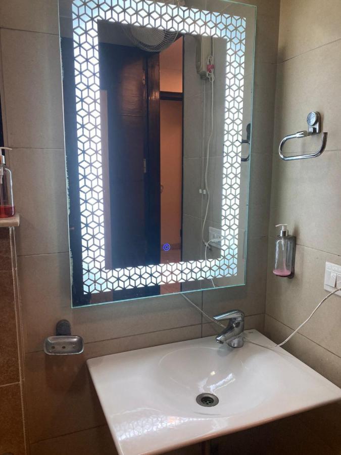 ניו דלהי Hermitage By The Cosy Hotels Near Lotus Temple מראה חיצוני תמונה
